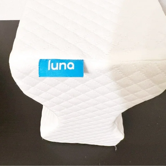 Luna Between-The-Knee Pillow for Side Sleepers - Picture 4 of 4